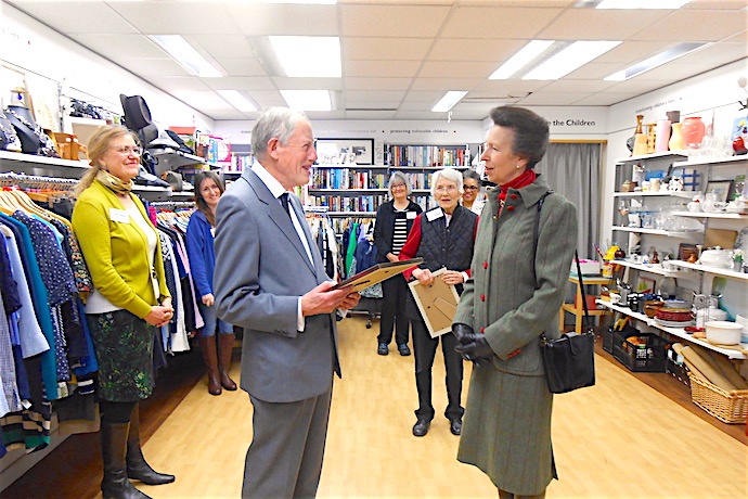 HRH presents a certificate to Bob Mills recognising his long service of 21 years as a volunteer.